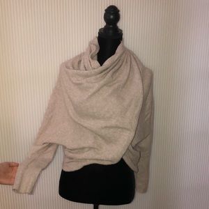 Free People oatmeal/tan sweater!
